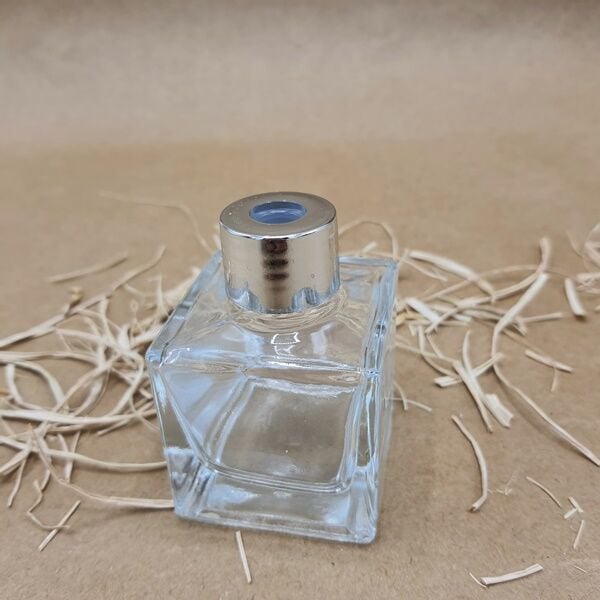 Gümüş Gri Kapaklı Kare Koku Şişesi