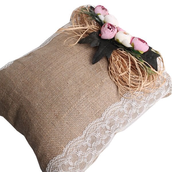 Çiçekli Bebek Takı Yastığı