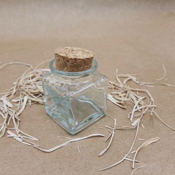 Mantar Tıpalı Kare Şişe 40 cc